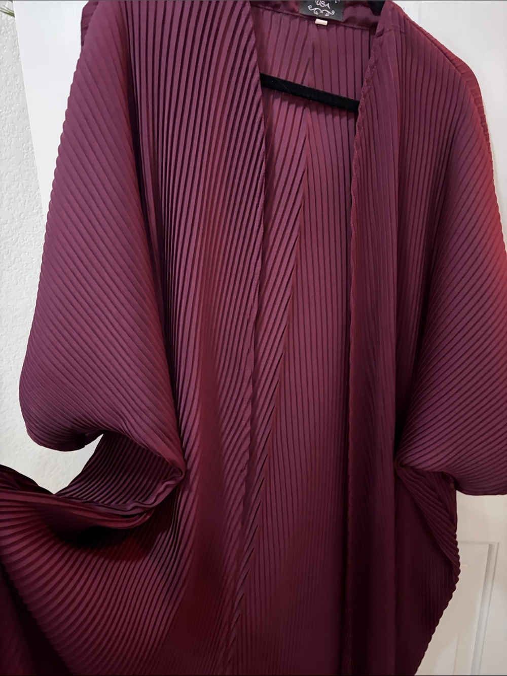 Open Pleated Abaya Dress in Deep Plum - Picture 4 of 7